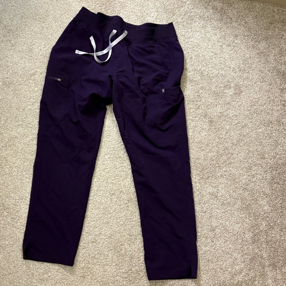 Figs yola pant regular waist purple scrubs size LP